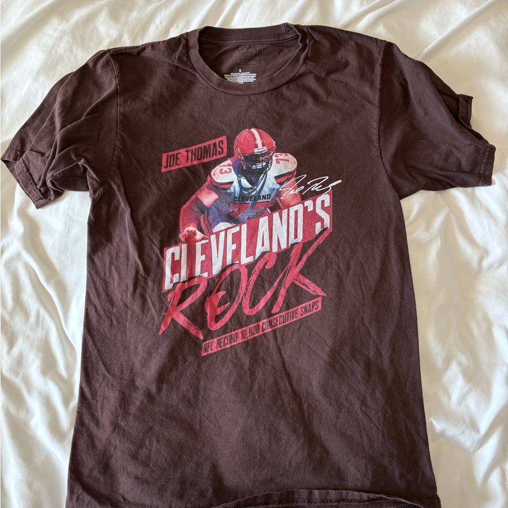Joe Thomas Cleveland Browns NFL Hall Of Fame 10,000 Snaps Shirt Rare Legend